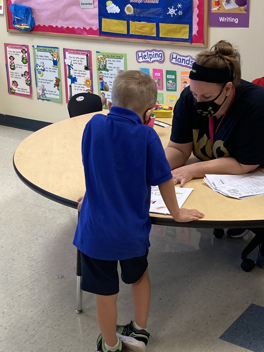 Manateecharter1's tweet photo. Our VPK students love the one-on-one support and care provided by our teachers as they learn about letter names and sounds. #csusa #mcspride #learning @LTMorris_EDU https://t.co/28lHnVqJfe