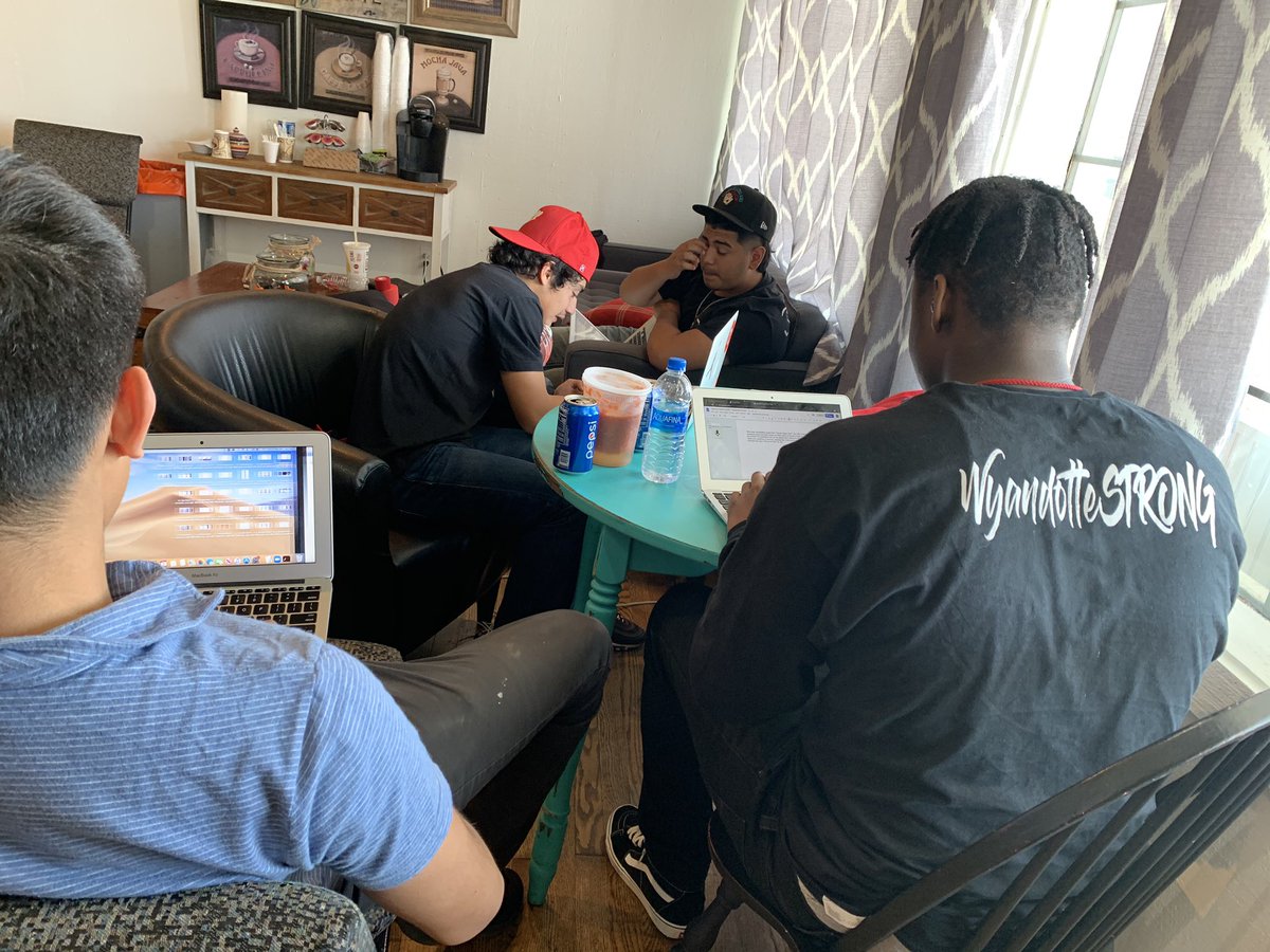 ___W4W___'s tweet photo. Another great day staying Wyandotte Strong!!! Become a monthly warrior at https://t.co/QqhJaB2iNk $1 a day will change the life of a student here in Wyandotte County. https://t.co/kqHrIZsq95