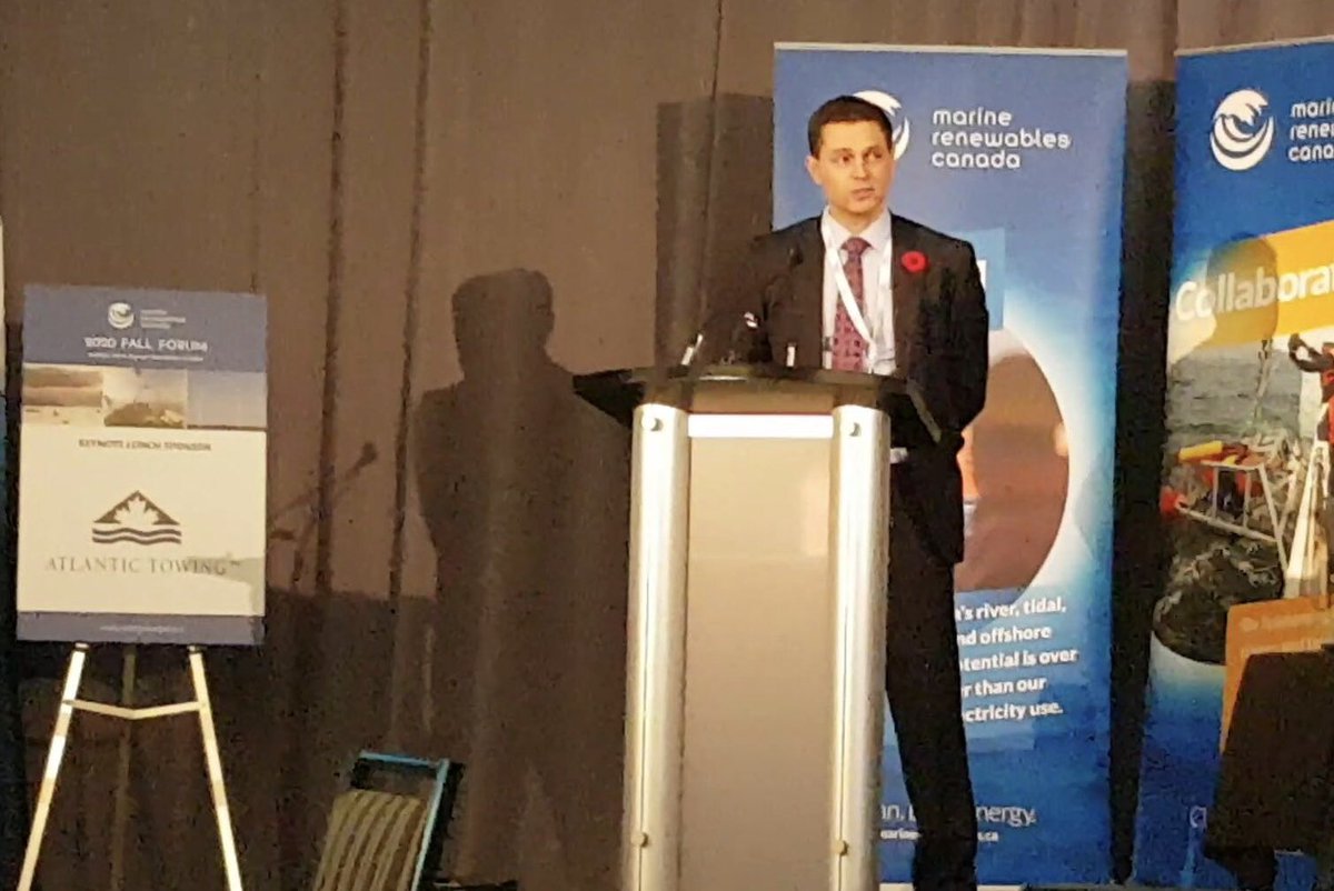 Canadian_MRE's tweet photo. Peter Huttges @phuttges of #AtlanticTowing introduces the #MRCFallForum2020 keynote speaker MinisterO’Regan @NRCan.

Thank you #AtlanticTowing @jdirvinglimited for sponsoring the keynote lunch! https://t.co/39TKNXaifc