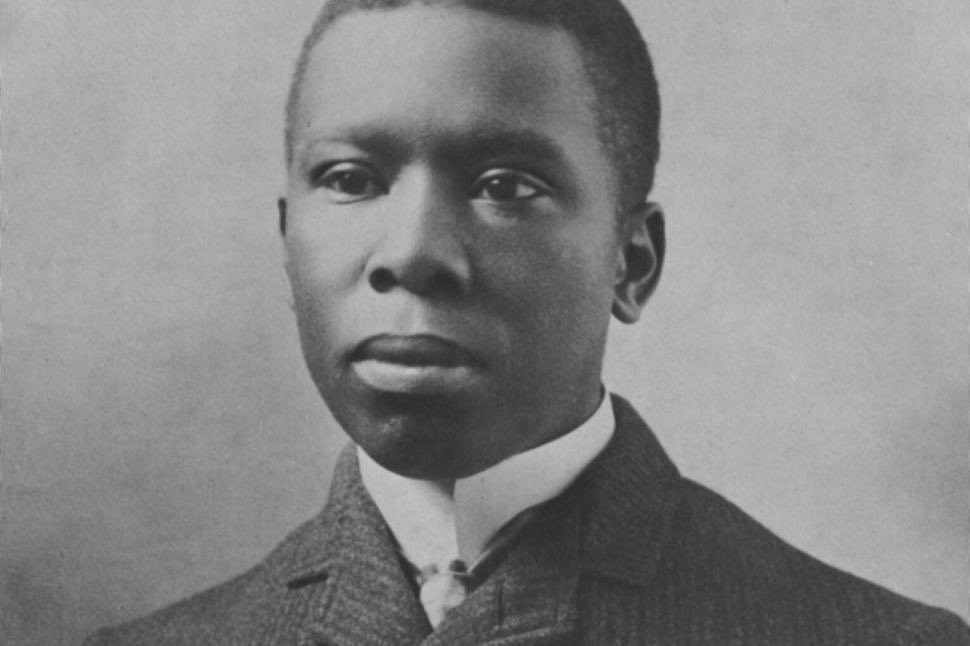 PanePress's tweet photo. Paul Laurence Dunbar is an inspiration to the black community. Against all odds he was the only black student that graduated from his class at Central High School. He also excelled as the president of the literary society and editor of the newspaper. https://t.co/5vmJsJRRFP