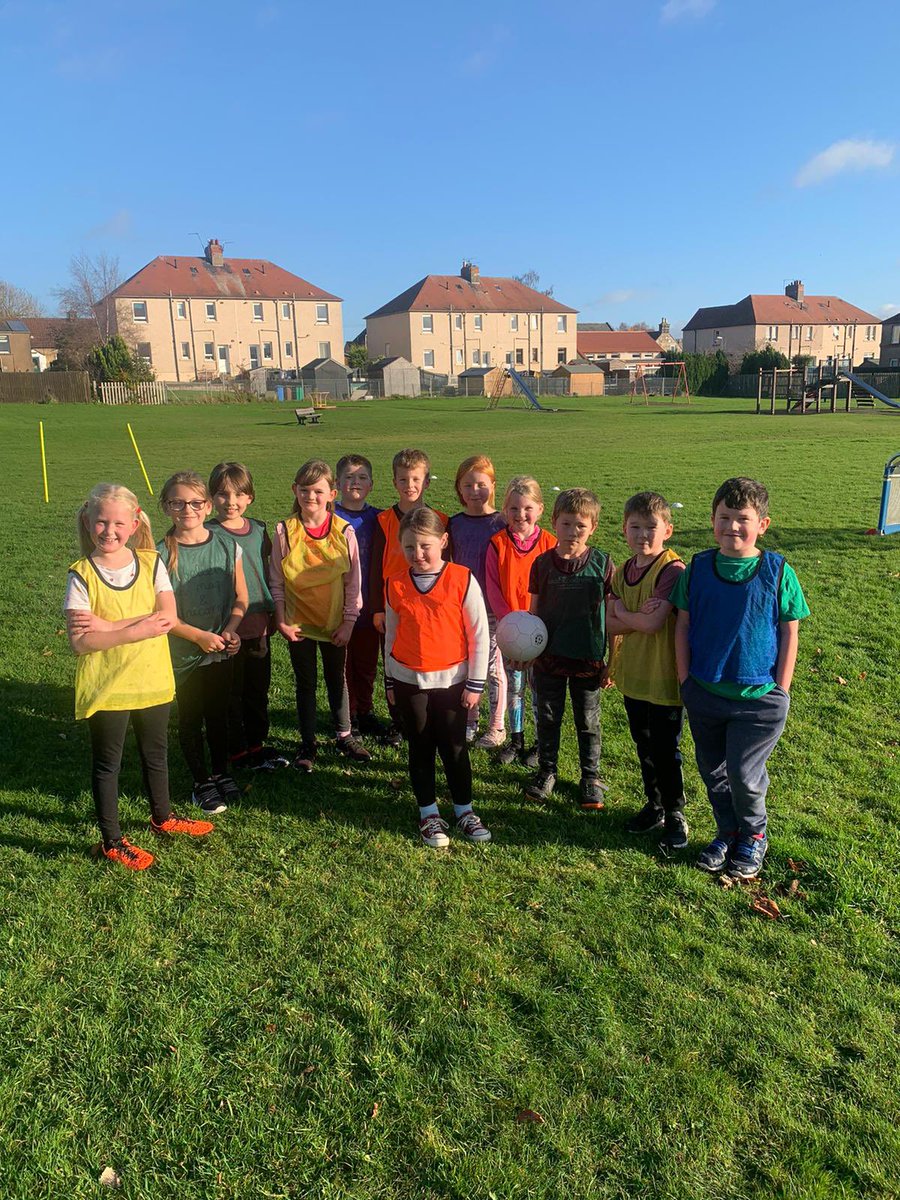 LadybankPS's tweet photo. So excited to have another class out for football with Marc. What a beautiful day for it. P4/5 were awesome - R scored his first ever goal! They played some mini matches and some fun games before ending with the champions league final ⭐️ #sportykids #happykids @FifeActiveSch https://t.co/mFMCPxZfaY