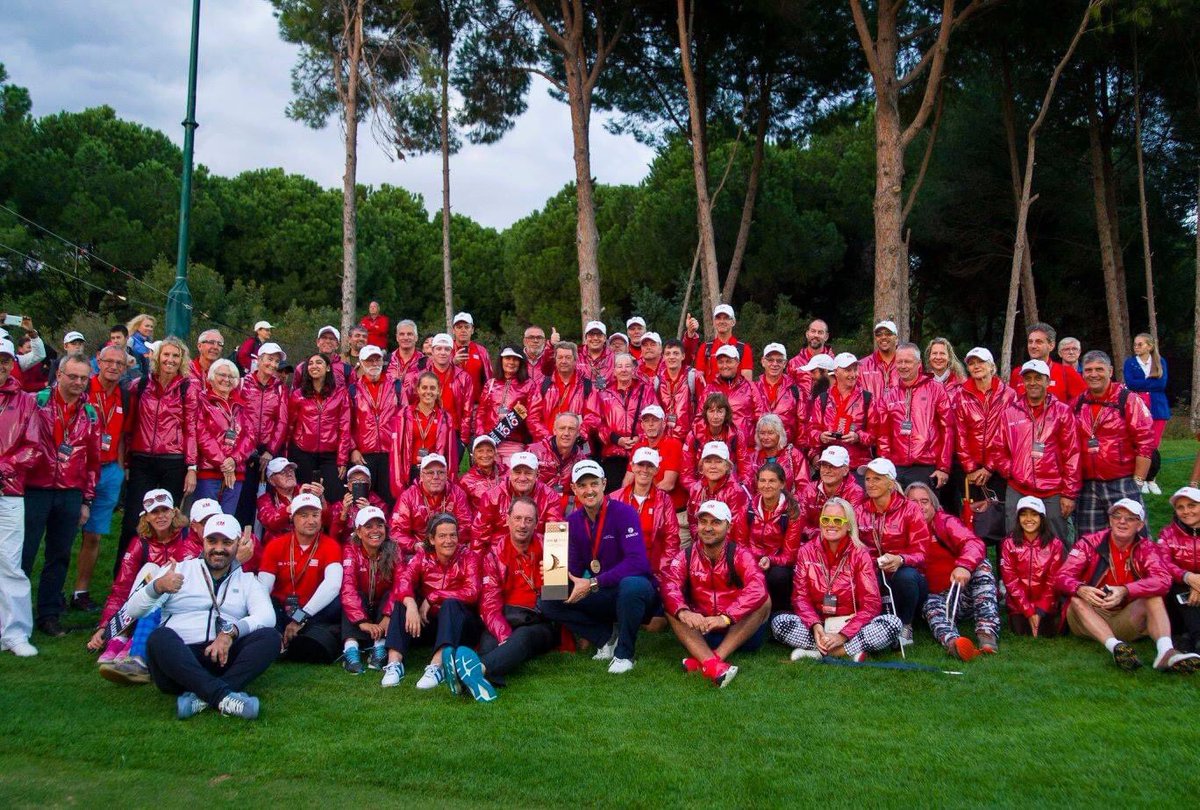 cremer62's tweet photo. No #TAO2020 this year, good memories from 3 years ago @JustinRose99 @Fooch1993 @mcmmerx #volunteers #team🌹#tao2017 @CaryaGolf #TAOpen2017 https://t.co/KxI1iTjI3G