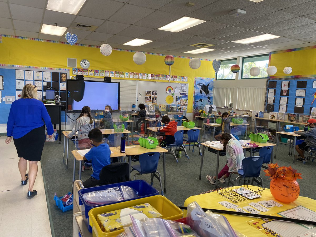TLSHawks's tweet photo. HUGE thanks to our parents, our staff and our students for making this transition from distance-learning to in-person learning a success. @PVSDCamarillo @TierraLindaPTA https://t.co/Q11UGXNMDt