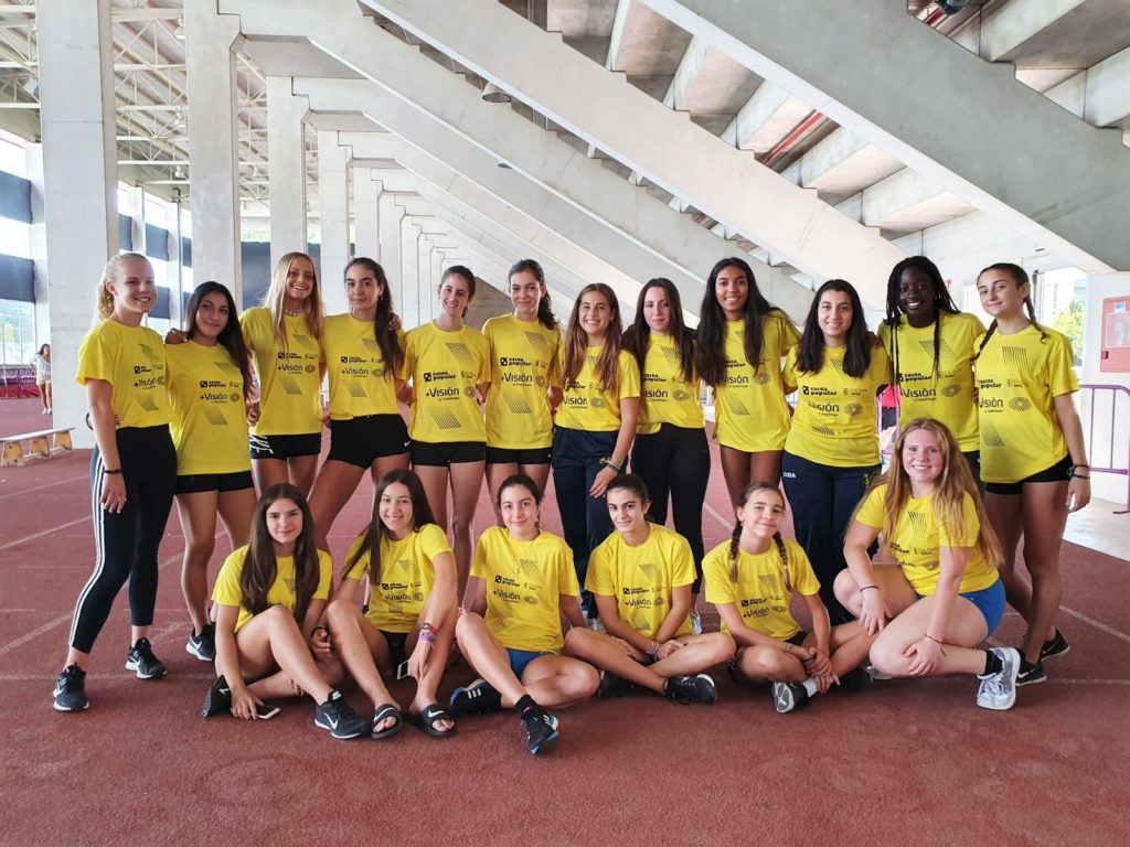 atletismesafor's tweet photo. L’equip femení Sub16 (Cadet) competeix este dissabte en el Campionat d’Espanya per Clubs. La final femenina se celebra a #Castelló.➡️https://t.co/fHWSb3GiDA https://t.co/UUlxodRhMR