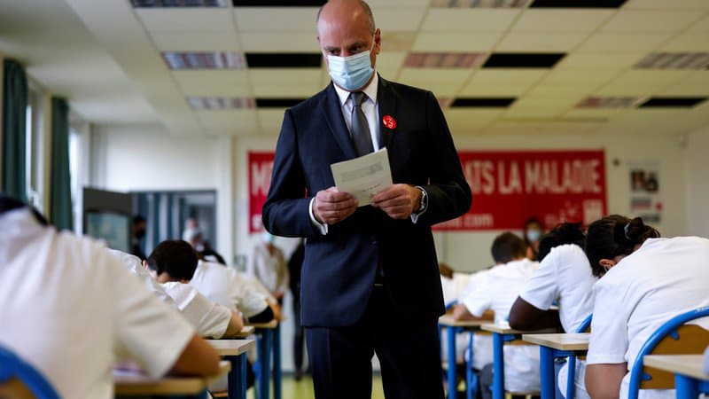 ALERTE INFO - Blanquer annonce un renforcement du protocole sanitaire au lycée et la possibilité de cours à distance bfmtv.com/societe/educat…