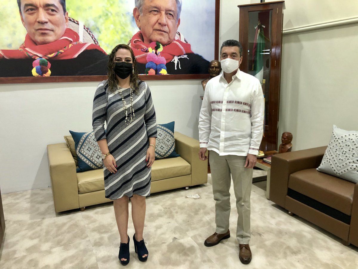 Agradezco a nuestro Gobernador #RutilioEscandonCadenas, por dar puntual atención a las diversas situaciones de La Dirección del Archivo General y Notarías del Estado la cual me honro en dirigir.

#ChiapasDeCorazon.