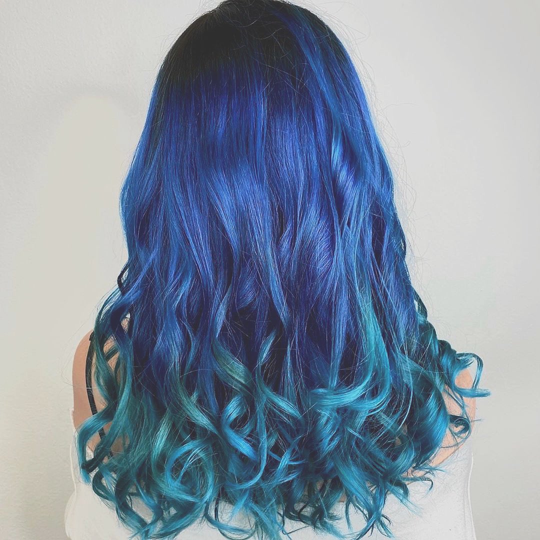 PMTSTemecula's tweet photo. BLUE hair, YES please 🦋
Created by @ beautyby_mirella and @ deannar45
.
.
.
#pmtstemecula #pmtslife #cosmetologyschool #hairschool #bluehair https://t.co/Oyt4MgMPAp