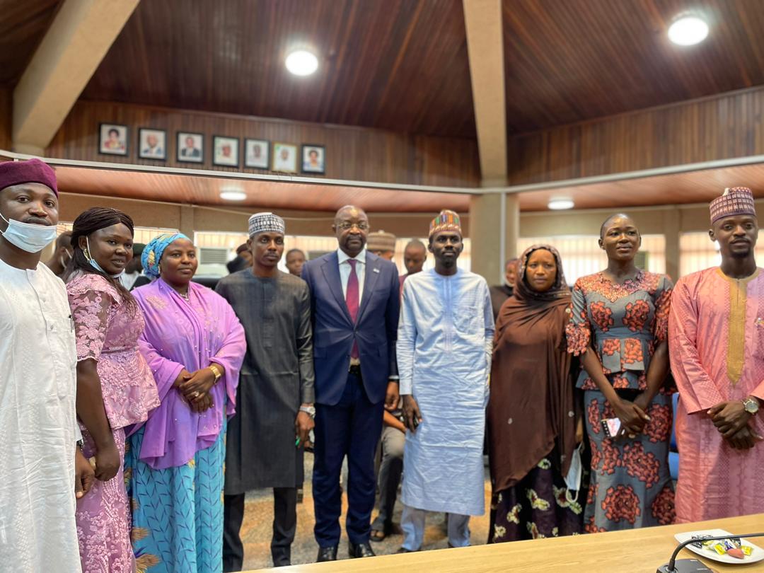 BornoYoung's tweet photo. We met with the Hon Minister of Youth &amp; Sports @SundayDareSD as members of the Nigerian Youth Parliament on 2nd Nov, 2020 in Abuja. Topics discussed included increasing Youth engagement in Federal Govt programs as well as multilevel stakeholders inclusion for Youth initiatives. https://t.co/DdBLaGmQZE