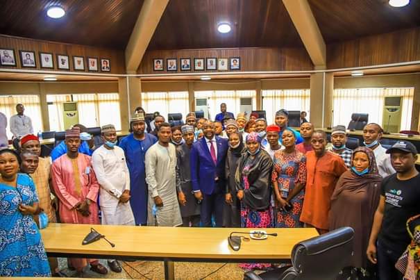 BornoYoung's tweet photo. We met with the Hon Minister of Youth &amp; Sports @SundayDareSD as members of the Nigerian Youth Parliament on 2nd Nov, 2020 in Abuja. Topics discussed included increasing Youth engagement in Federal Govt programs as well as multilevel stakeholders inclusion for Youth initiatives. https://t.co/DdBLaGmQZE