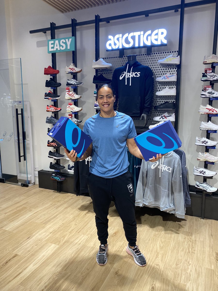 HoneyHireme's tweet photo. Thank you Asics NZ for always looking after me, i am extremely grateful to wear your quality footwear and apparel to allow me to perform at my best #asicsnz #imoveme #asicstiger #quality https://t.co/uVltEzzWij