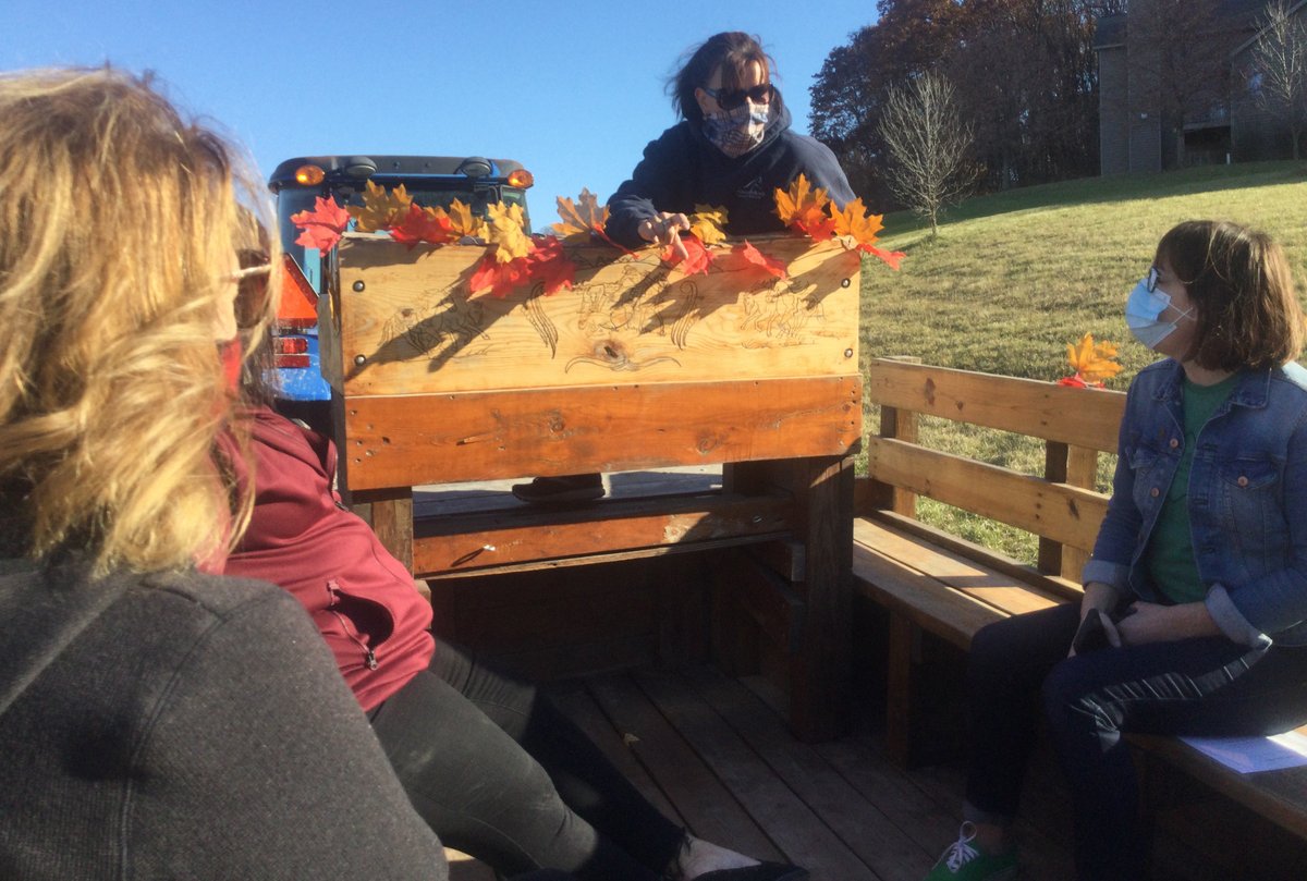 TheGalenaTerr's tweet photo. The Shenandoah Riding Center recently hosted some of the https://t.co/dYHaKuGYuL Team! Thanks for sharing a wagon ride with us during our open-air meeting! #GalenaCountry #enjoyillinois #TheGalenaTerritory #srcgalena #wagonrides https://t.co/4af9GfS425
