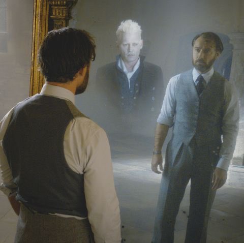 soulofstories_'s tweet photo. what's a spin off tv series you'd like to see?

• Dumbledore &amp; Gridenwald growing up (well there's fantastic beasts)
• Life for the Big 3 after Hogwarts
• The First Wizarding War https://t.co/HPySAdC360