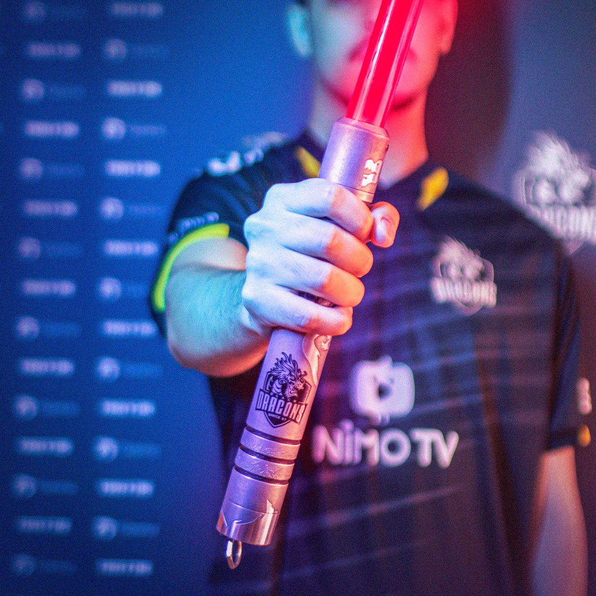 blackdragonsBR's tweet photo. Junte-se ao lado Dragão da força! 🐲

Esse vai ser o presentão para o ganhador global do Palpitei em Novembro.

Para participar é só acessar nosso APP e dar o seu palpite em nossas partidas! 📱

#GoBD #VaiDarBD https://t.co/GJ8b3KKiw6