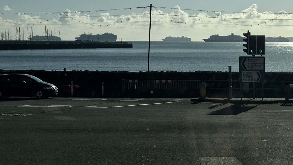 SimonCopp's tweet photo. A few pics of the cruise ships moored off the South Devon coast 👌 https://t.co/Ty9nfyQNDZ
