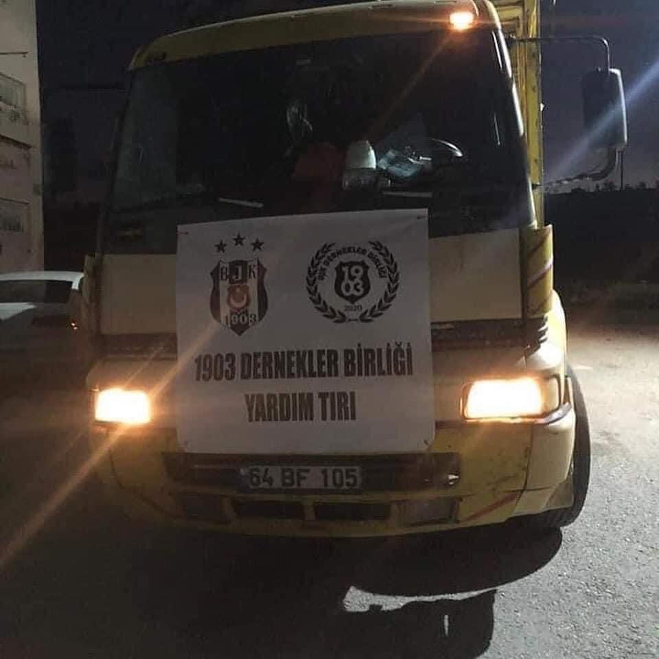 aksaraybjk's tweet photo. Tırımız yola çıktı 🦅

1903 DERNEKLER BİRLİĞİ olarak, 2200 adet battaniye, 9300 adet çorap, iç çamaşır, içlik yarın İzmir'de teslim edilecek.🦅 

Aksaray Beşiktaşlılar Derneği https://t.co/NtBEheNvkC