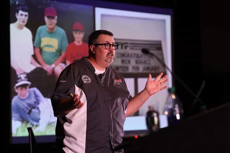 nick_bogacz's tweet photo. A #throwback to my first ever keynote at the @PizzaExpo in Atlantic City 2019!
Although this year has been challenging, I am looking forward to more opportunities and stepping up to these challenges to build a better 2021.
Who else is planning their next goals? #ceominded https://t.co/coo0wpZq0y