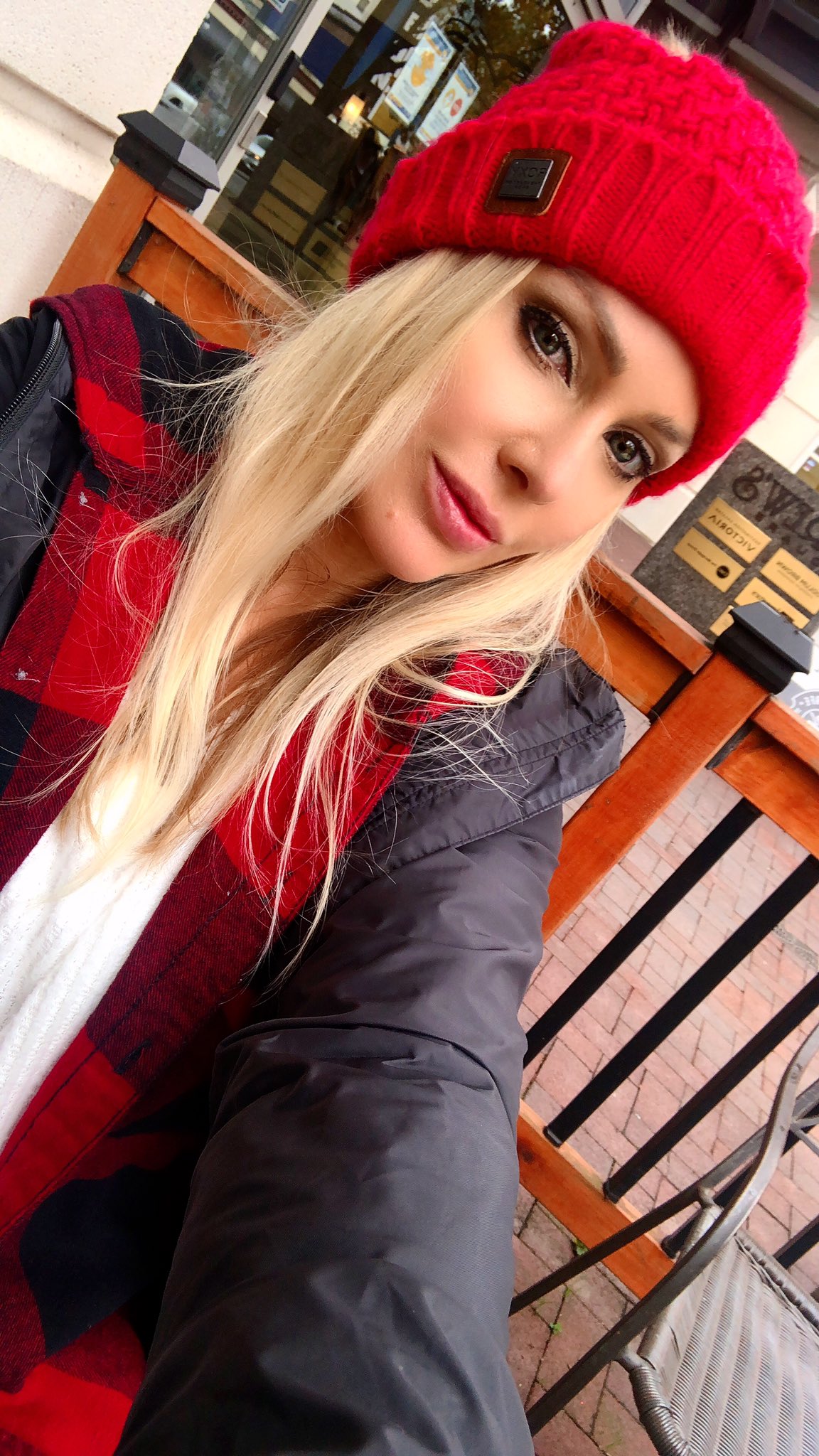 TW Pornstars - 👑 Miss Madison Stone 🇨🇦🇺🇸🇩🇪. Twitter. While I get my