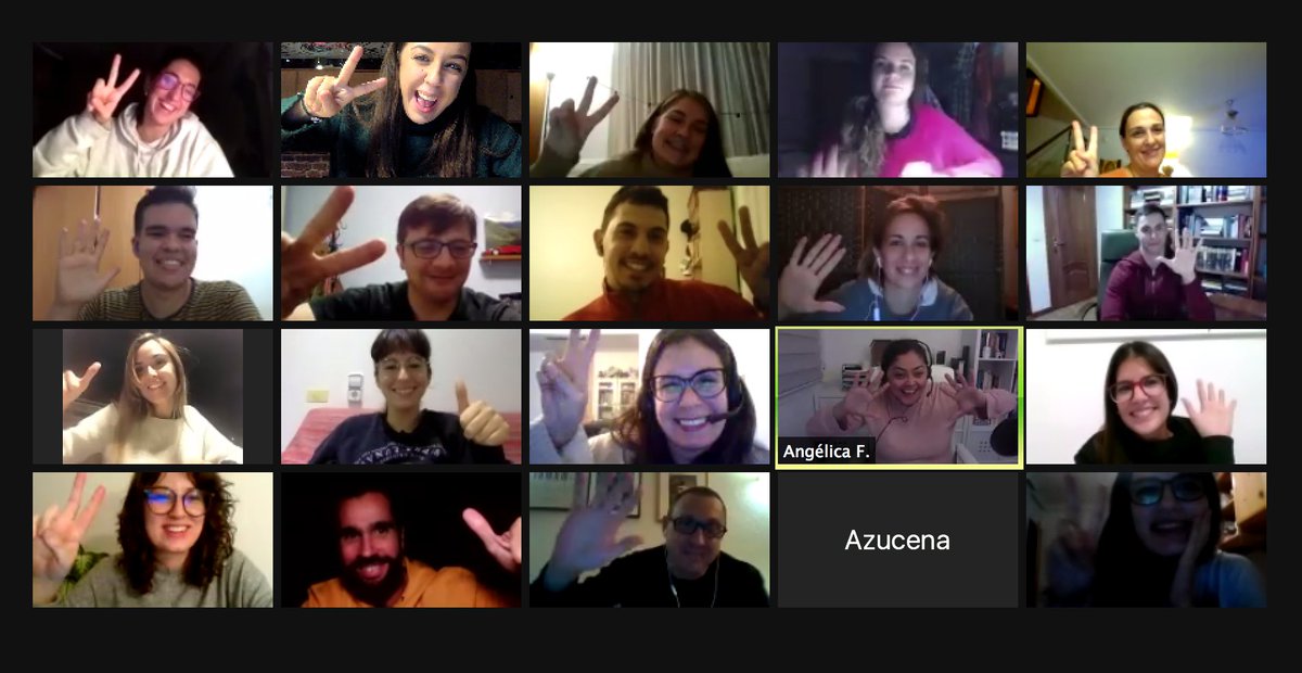 Letigrijo's tweet photo. Qué penita me da cuando terminan el #CursodeCommunityManager Han sido un grupazo y estoy muy muy orgullosa del ejercicio en grupo que han hecho con @coma_digital ¡Ole ole y ole, de 10! :) @aulaCM https://t.co/i7m58hWOex