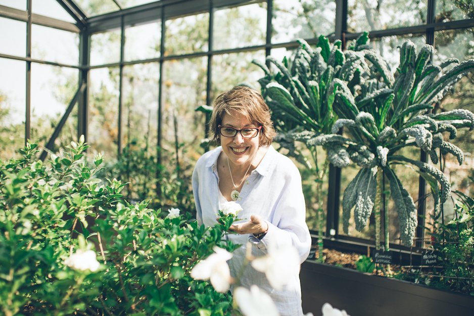 farmershive's tweet image. Farmer&apos;s Hive Testimonial with Marie youtu.be/WuypRpIZmUQ Farmer’s Hive delivers the latest in sensor technology using Internet Of Things to remotely communicate your agricultural environment in real-time. farmershive.com #farmershive #farmers #iot #agriculture #food