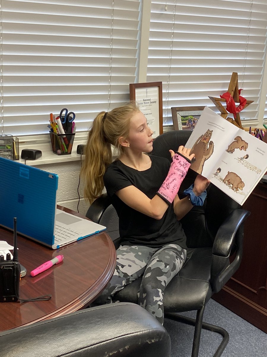northmiddlestar's tweet photo. Mrs. Lowery, Mr. Amburn, Mrs. Stewart, Mr. Harris, and several of our awesome Star students enjoyed taking part in the Eaton Elementary School Read-a-thon today! They each read a book to various grade levels at EES over Zoom today! 📚⭐️🚀  #futurestars #rocketstothestars https://t.co/PT2gh37js7