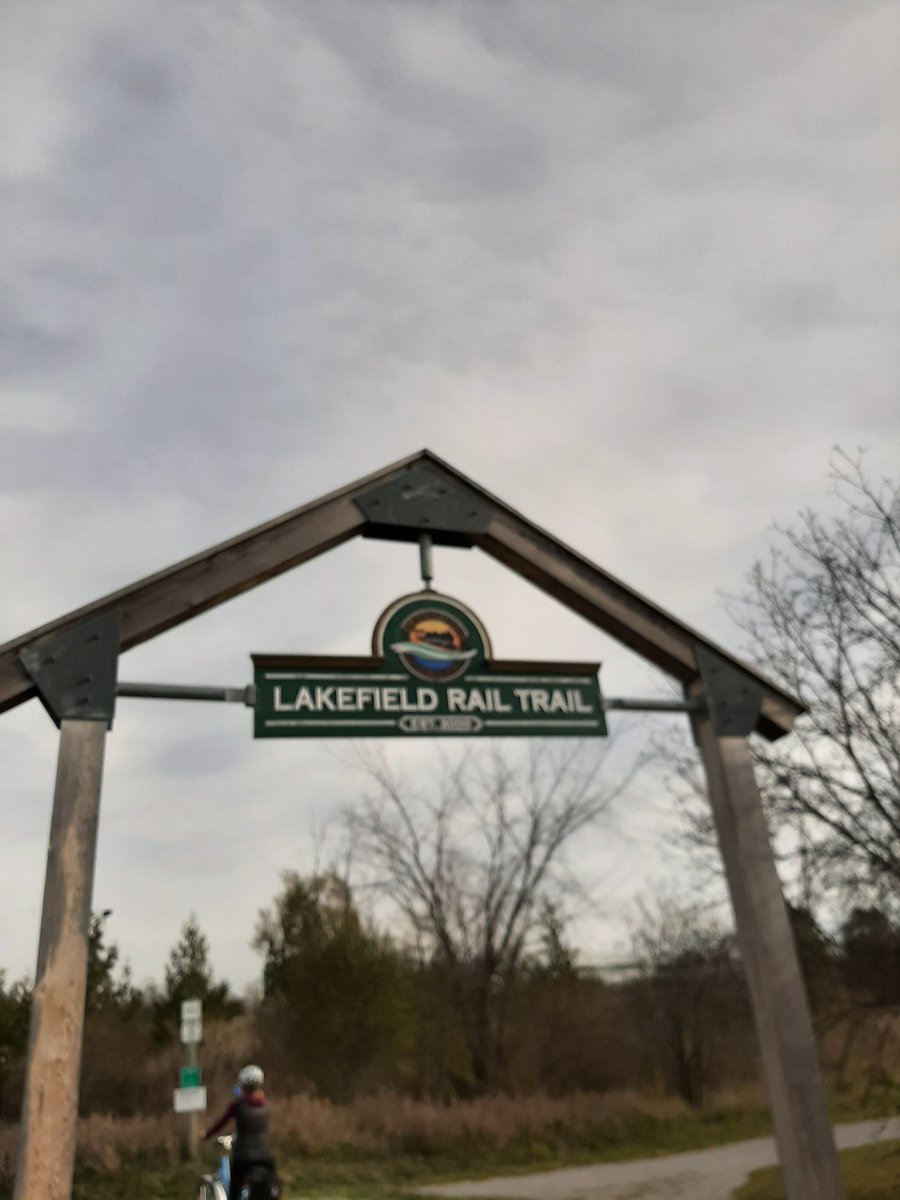 GordonTilley20's tweet photo. An 18 degree day so perfect for a 32km out and back bike ride from Lakefield to Peterbrough next to the Otanabee river. Lakefield rail trail, Rotary Greenway &amp; @TheGreatTrail https://t.co/Wjak0aZ9fW