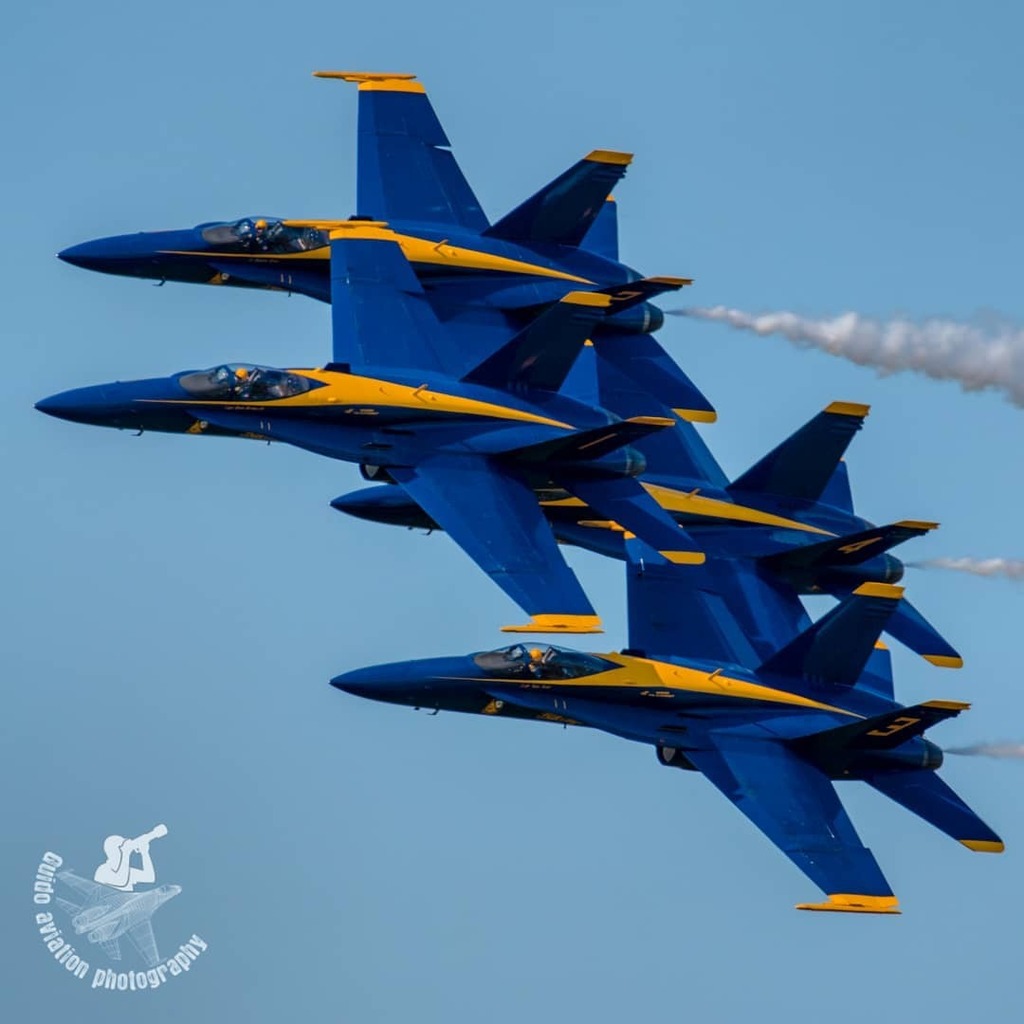 Guido_Aviation's tweet photo. After 34 years with the legacy F/A-18 A/B/C/D aircrafts the Blue Angels team transitions to F/A-18 E/F Super Hornets
🐝->🦏
.
.
.
#BlueAngels @USNavyBlueAngels #FA18 #FA18Hornet #f18 #Navy #FlyNavy #USNavy #USNavyBlueAngels #BlueAngelsFans https://t.co/1nfqCnUprE https://t.co/bYHUnMYtSc