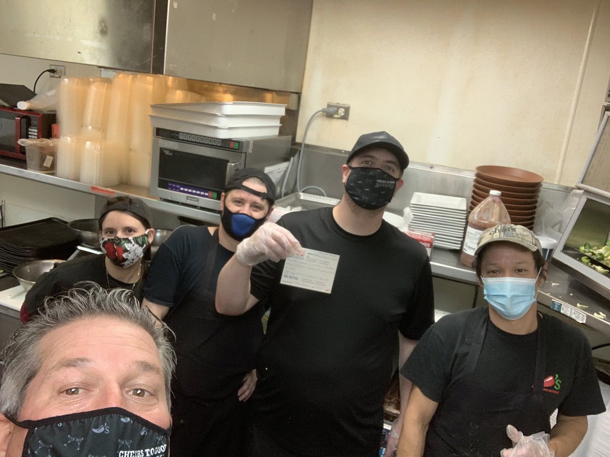 Things are rocking at Hwy 67 in Jacksonville, AR!! Watering some 🌻🌻🌻! Prep perfection and presets all looked amazing! All while killing it with a 72.5% Food Great score. Keep it up Aaron and team!!
⁦@Cara_Destinlife⁩ 
⁦<a href="/DingmanAdam/">Adam Dingman</a>⁩ 
⁦<a href="/NicholasBPaxton/">Nicholas Paxton</a>⁩