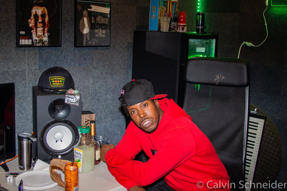 TermanologyST's tweet photo. The Legendary M.O.P.βs @FameMOPreal at #TimeIsMoneyStudio β±π°/ πΈ : @elcalvador https://t.co/FMAc50mTEt