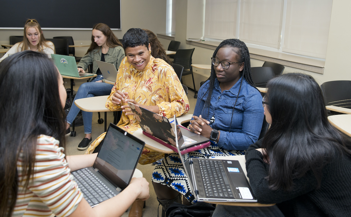 casieonline's tweet photo. Join us on November 12th &amp; 13th for a 2-day interactive virtual workshop by Janine de Novais as she highlights Brave Community, an approach to teaching about race to unlearn racism.
#casielearninglab #bravecommunity

https://t.co/WuCLFFqM7W https://t.co/QrGLFDm5tS