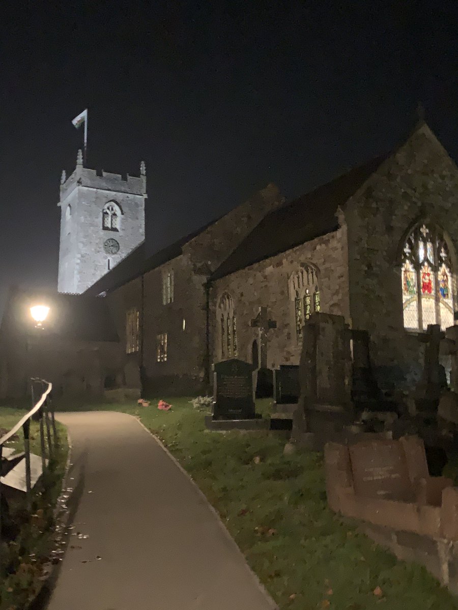 AugustineRumney's tweet photo. Lighting up St Augustine’s on bonfire night. ‘The Light shines in the darkness....’ always lovely to see the stained glass illuminated at night. Our ‘floodlights’ work really well. Perhaps a fundraising project for the future! @MonmouthDCO https://t.co/Oau0ps7qyz