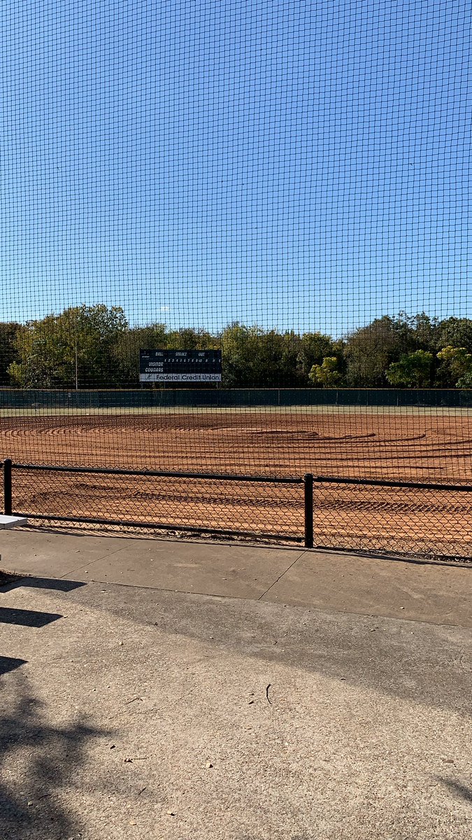ConnallySB's tweet photo. New field is coming along! #newbackstop #newfencing #newdugouts #newdirt #typfisd https://t.co/TooyacKTUZ