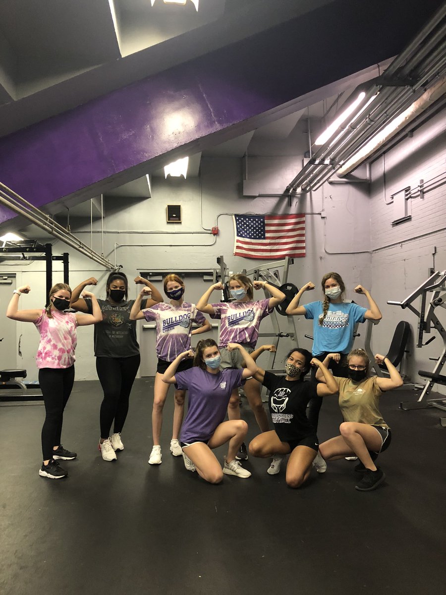 Bulldog Cheerleaders making gains!!!