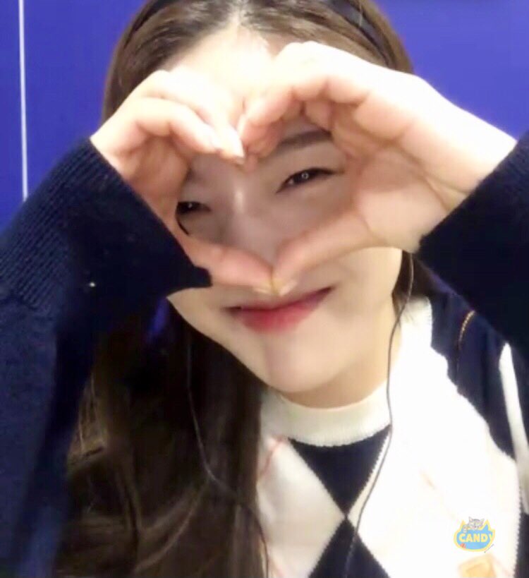 Hio0408's tweet photo. 2020.11.01
효정 씨의 하트♡♡

#MAMAVOTE #ohmygirl https://t.co/UAQlo9brzt