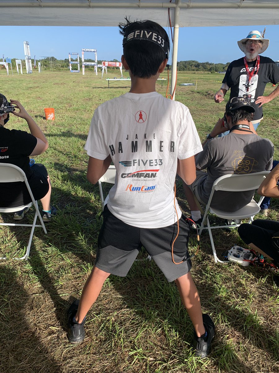 JakehammerFPV's tweet photo. Practice was interrupted by tech issues and a big down pour. Back up now. Fastest pilots are doing low 20-second laps. The bulk are in 30 second range. Jake is at high 20s. @Multi_GP @RunCamFPV #pyrodrone #gemfan #flyfive33 #droneracing https://t.co/gPDxyKrhq5
