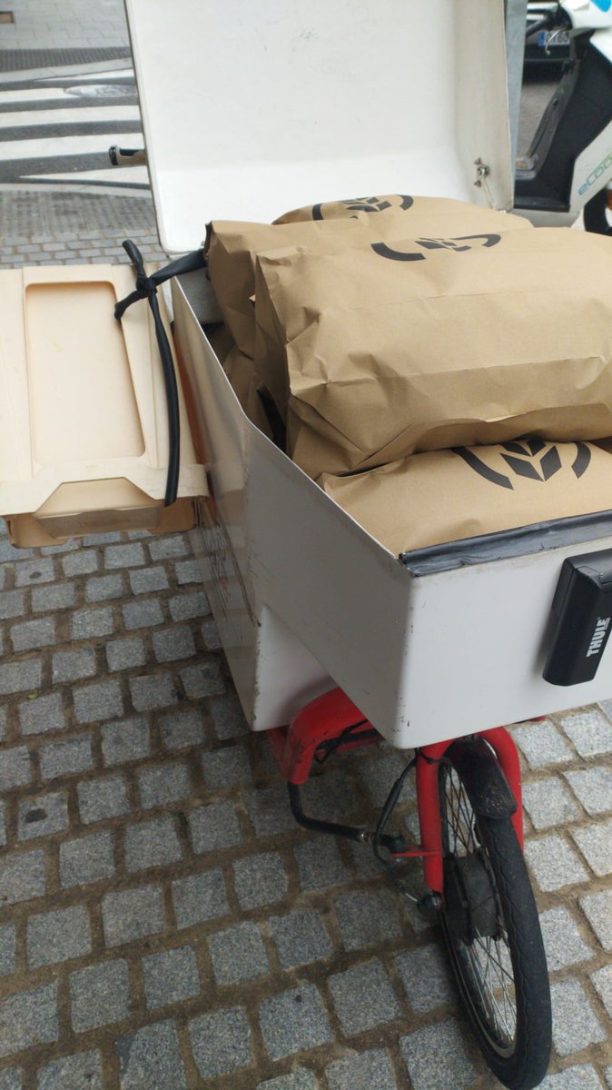 Llevando panes de Obrador San Francisco