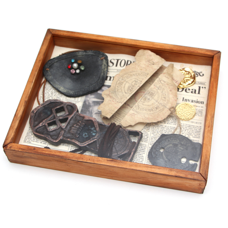 MagnoliClothier's tweet photo. The perfect gift for fans: themed shadow boxes full of our high quality, screen accurate props. These are made to order so can be fully customized. Email us to discuss your ideas!
#magnoliprops #goonies #lordoftherings #nationaltreasure #screenaccurate #shadowbox #hobbit #Film