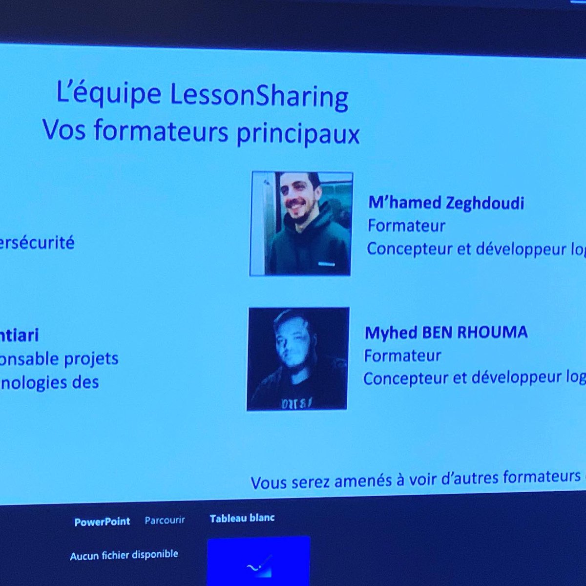 ecole_it's tweet photo. Rentrée en distanciel sur les 3 campus de l’Ecole-IT: #bruxelles, #Valenciennes et #Orleans! Merci aux étudiants 🤝 À @LessonSharing et à l’équipe de l’Ecole-IT 👏
#informatique #ecolesup #master #formation #bts #EcoleIT https://t.co/NrTjbVxaTB