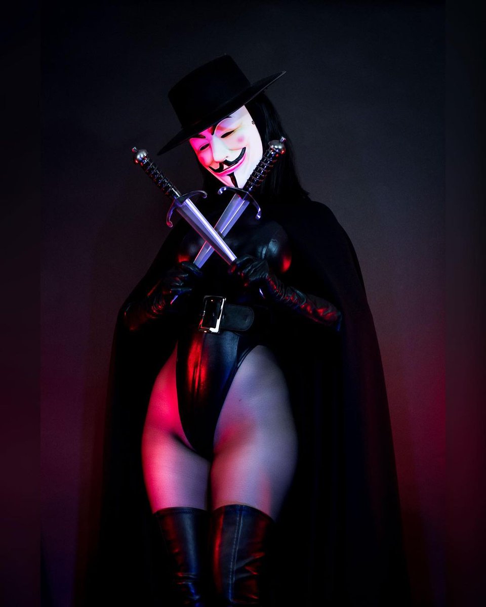 WaifusBonitas's tweet photo. Cosplay: V (V for vendetta)
Waifu: @ashlynne_dae โค
Instagram: https://t.co/regKG288lO
"Remember remember the fifth of november"
#CosplayGirl
#Cosplayer
#Cosplay
#RemeberRemember
#FifthOfNovember
#VforVendetta
#VDeVenganza
#Sexy
#Beauty
#Waifu
#WaiusBonitas
#Booty
#5Noviembre https://t.co/vWXU49AT86