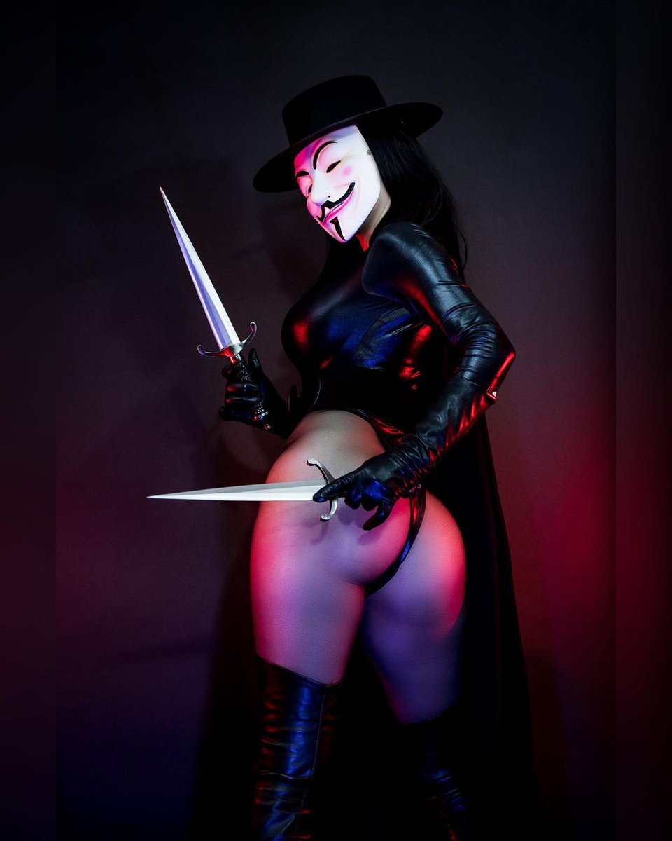WaifusBonitas's tweet photo. Cosplay: V (V for vendetta)
Waifu: @ashlynne_dae โค
Instagram: https://t.co/regKG288lO
"Remember remember the fifth of november"
#CosplayGirl
#Cosplayer
#Cosplay
#RemeberRemember
#FifthOfNovember
#VforVendetta
#VDeVenganza
#Sexy
#Beauty
#Waifu
#WaiusBonitas
#Booty
#5Noviembre https://t.co/vWXU49AT86