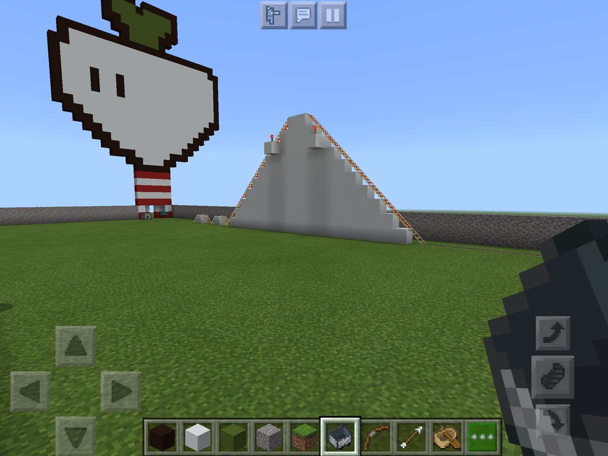 24_kauri's tweet photo. This is The fun park I made on minecraft. Rod https://t.co/H2IEfjolc0