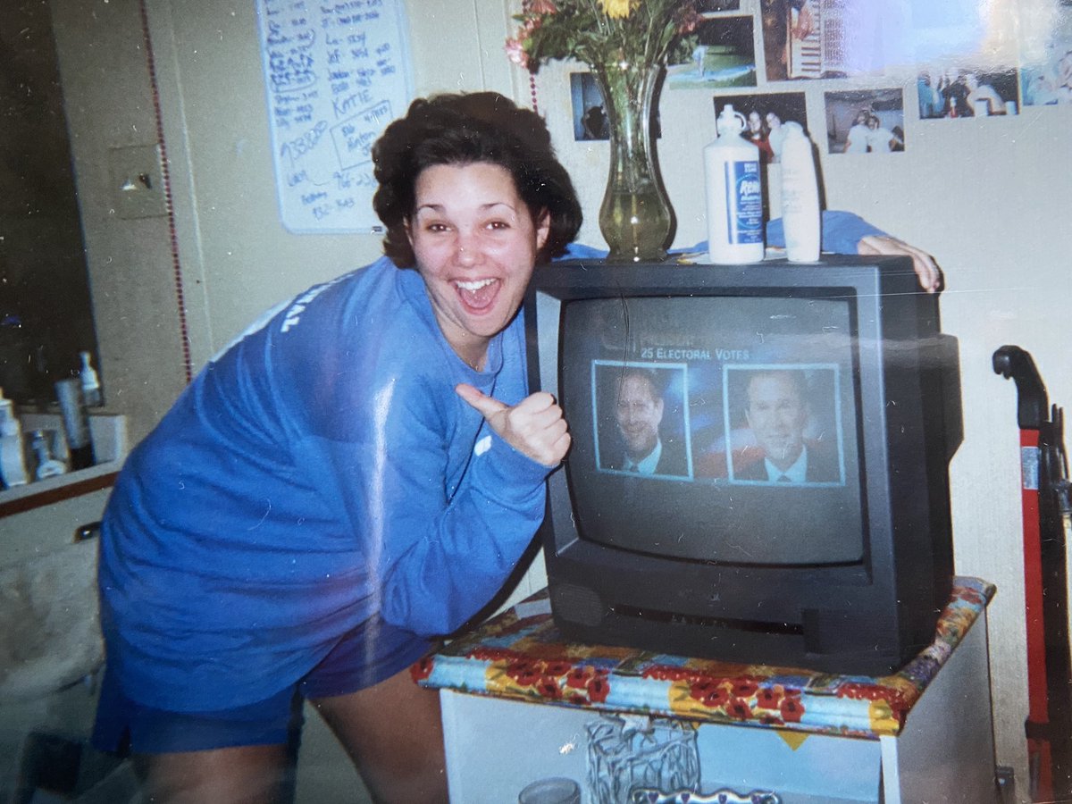 _stephsherman's tweet photo. @elizabeth_joh How it started: https://t.co/mcCptcmjyx