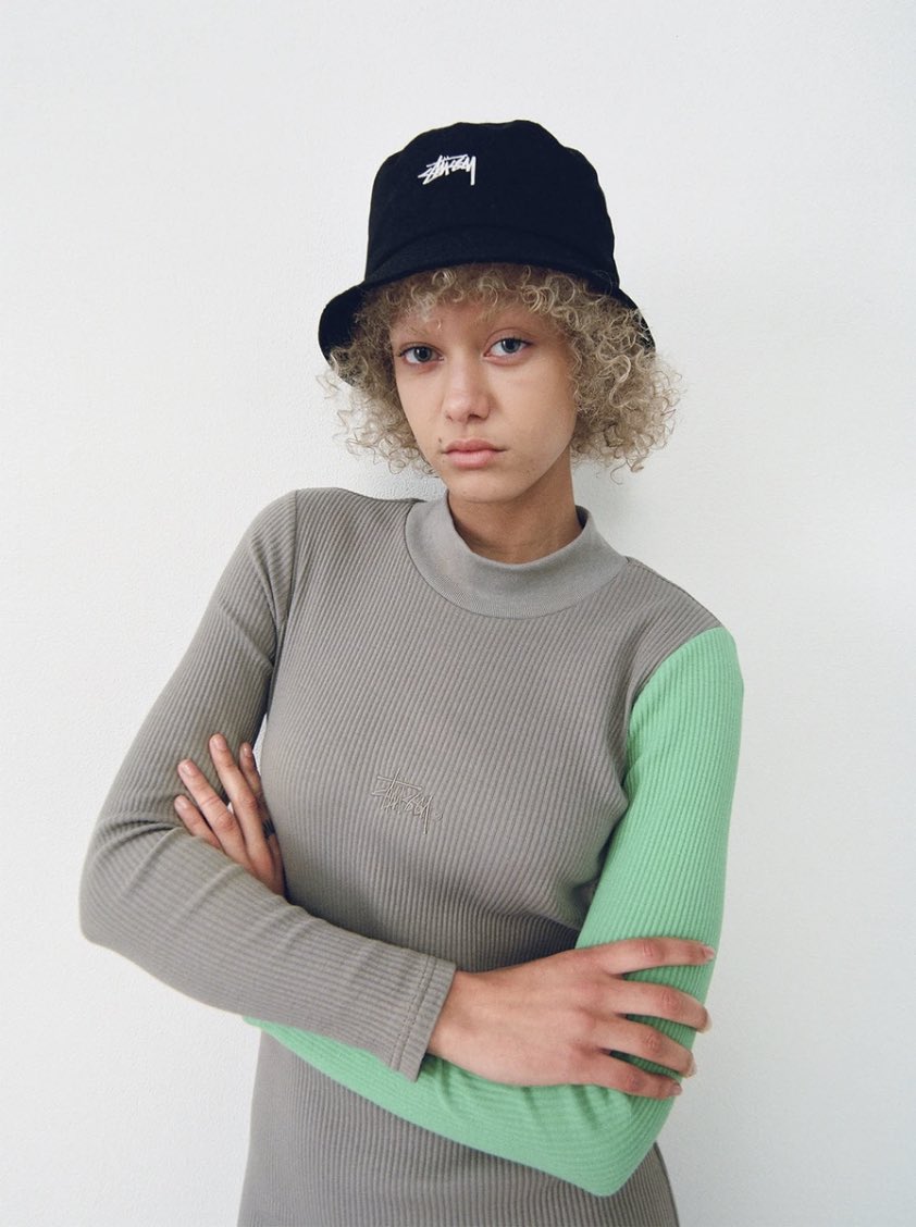 Legendarymx_'s tweet photo. Aquí un poco de la nueva colección “Holiday 20” de @stussy. ✨ Se trata de una gran variedad de estampados con errores y telas divertidas perfectas para esta temporada. ❄️

La colección estará disponible el día de mañana en tiendas físicas y online.  #WEAR https://t.co/xHiHfKnPn0