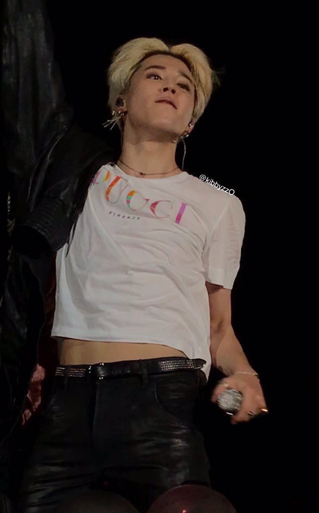 he’s just so effortlessly sexy and charming??????