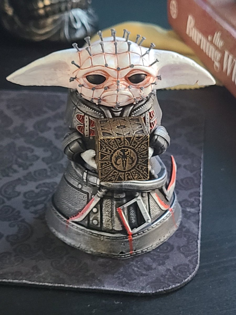 ZKemist's tweet photo. Look who just arrived from across the pond! Adorable! https://t.co/BWZpahKg96