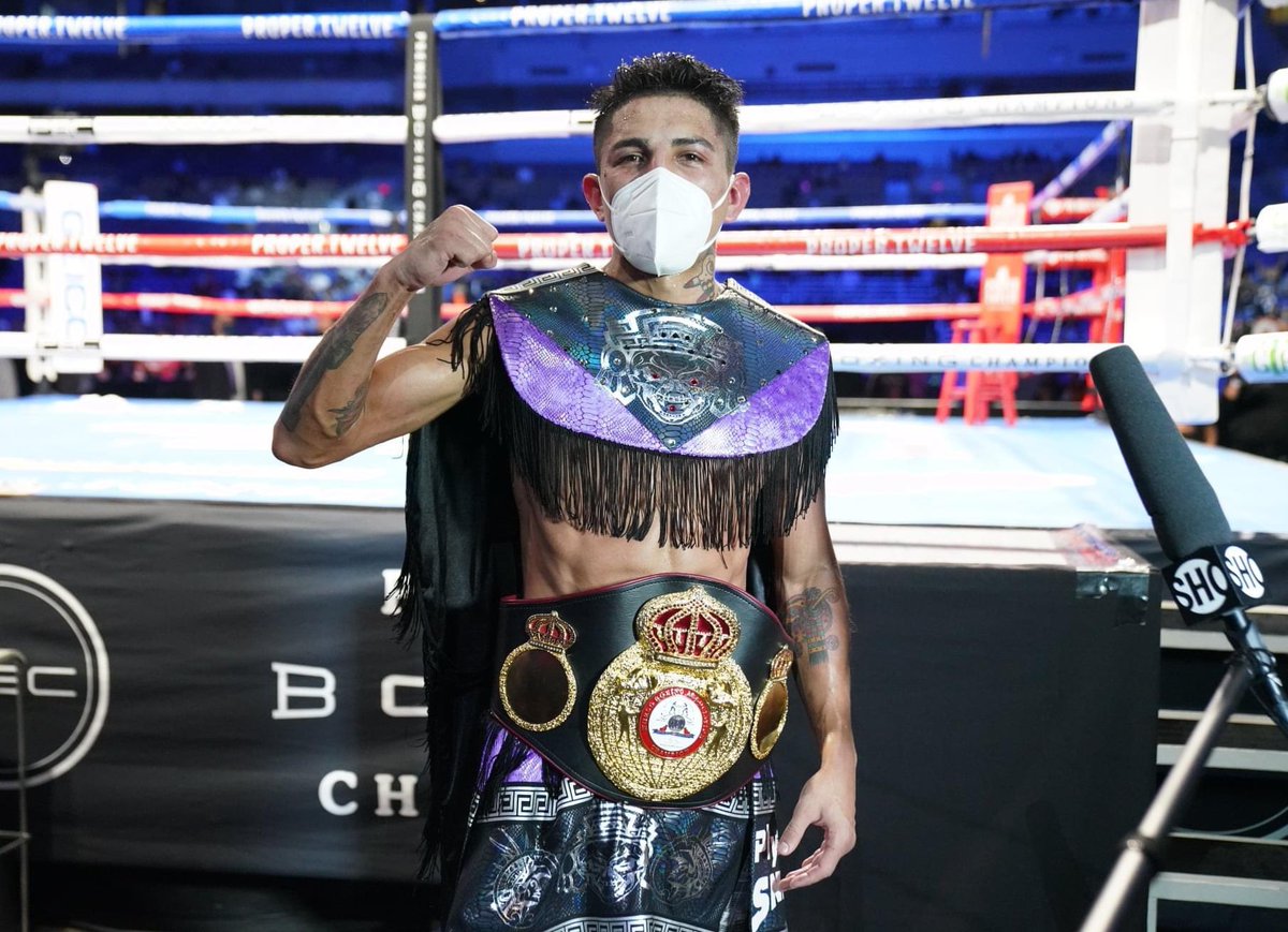Boxer_Barrios's tweet photo. Aztec warrior. ☝🏽🔥#TeamBarrios #AndStill #WBAWorldChamp #Undefeated #PuroSanAntonio #RipTravell #RipDorrell https://t.co/OGhOZGSAB7