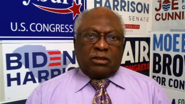 roywoodjr's tweet photo. Rep. Clyburn so ready for this week to be over. 😂😂. Election Day he was on MSNBC glowing! 2 days later he done snatched down the lights and signs , switched to the laptop camera, and put on the grey sweats. 😂😂 https://t.co/XsWS9TUOjj