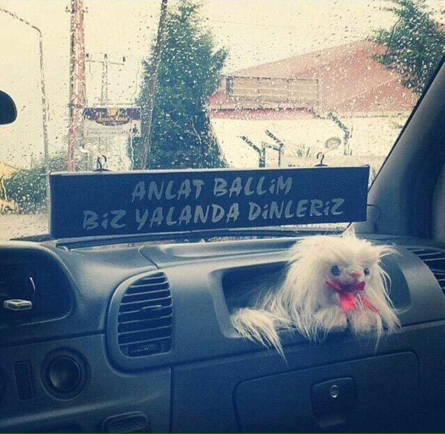 Evet dinliyoruz buyrun 😂