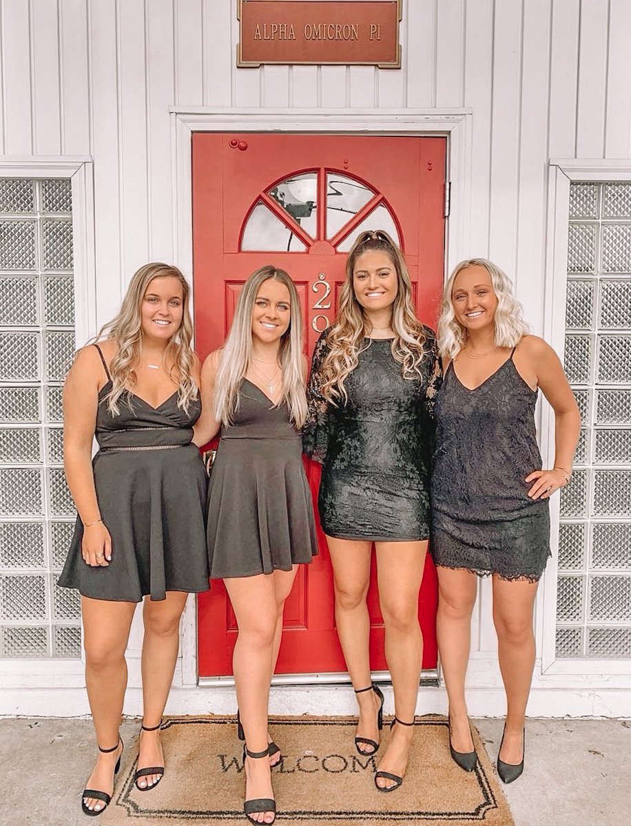 AOΠ WVU tweet media