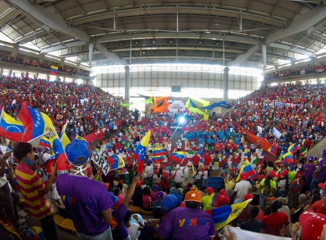 d_guzmanl's tweet photo. Amor, alegría y lealtad absoluta de mi amado e invicto Pueblo cojedeño. Con las mujeres, juventud, clase obrera, comunas, el #6D Cojedes seguirá llenando de victorias a la Revolución y a la Patria.
#VenVamosJuntos #YoSiVotoPsuv  @PartidoPSUV https://t.co/h1mnAYarxn