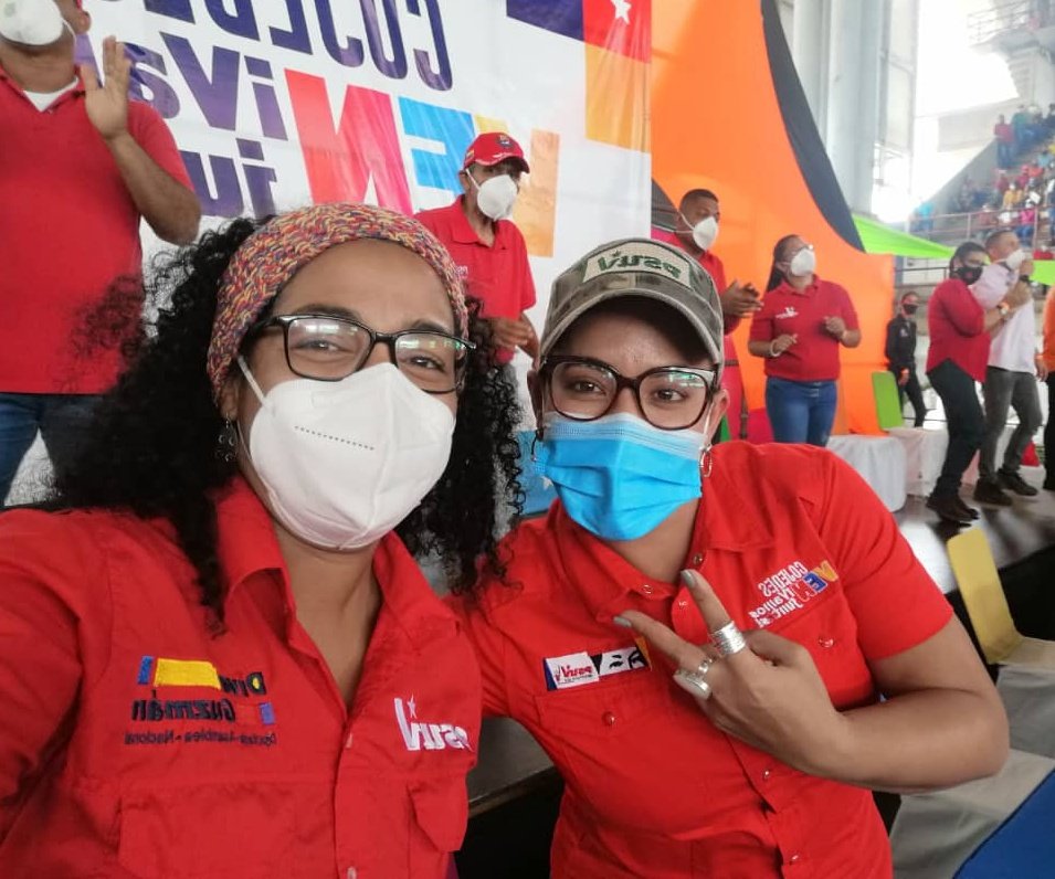 d_guzmanl's tweet photo. Amor, alegría y lealtad absoluta de mi amado e invicto Pueblo cojedeño. Con las mujeres, juventud, clase obrera, comunas, el #6D Cojedes seguirá llenando de victorias a la Revolución y a la Patria.
#VenVamosJuntos #YoSiVotoPsuv  @PartidoPSUV https://t.co/h1mnAYarxn
